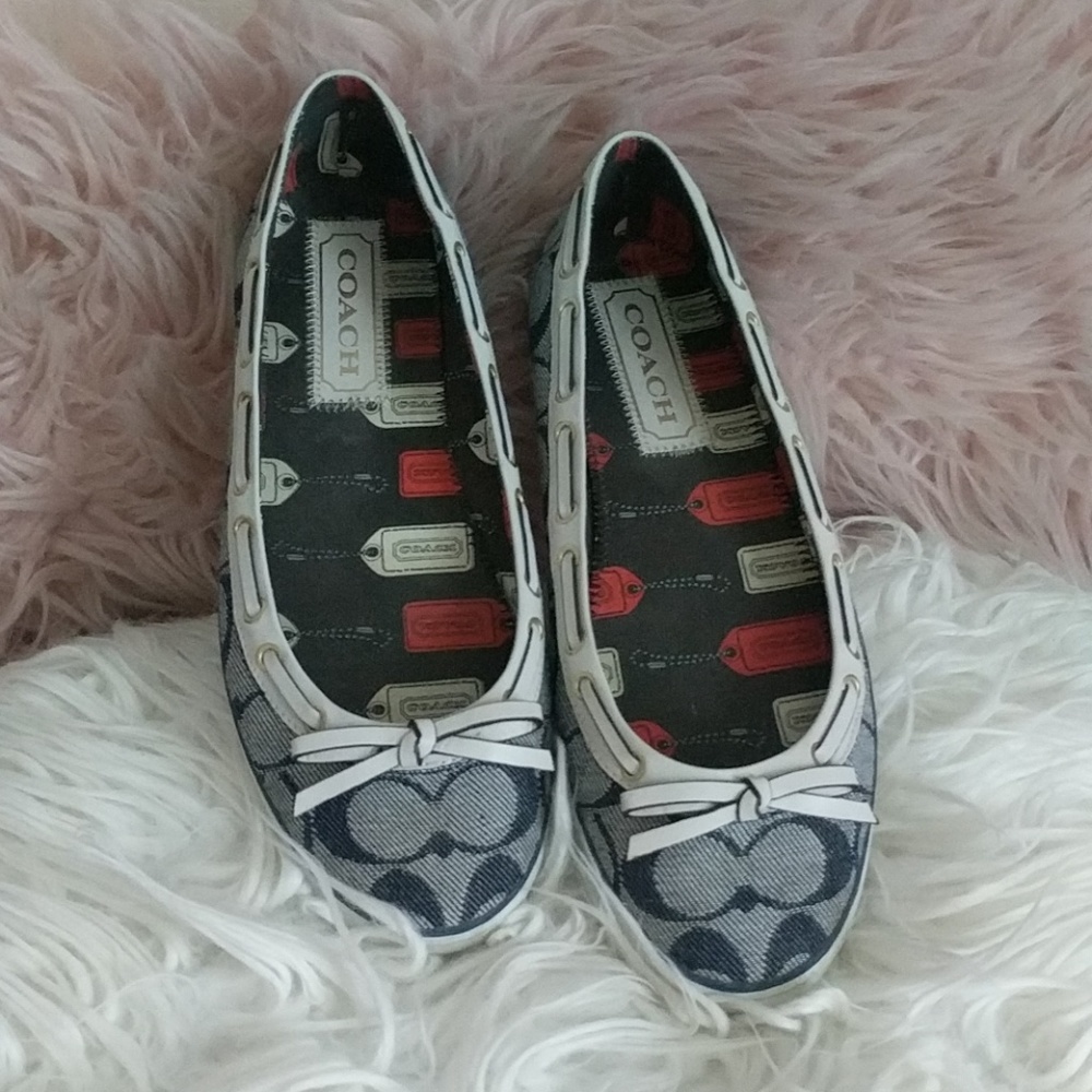 Coach flats